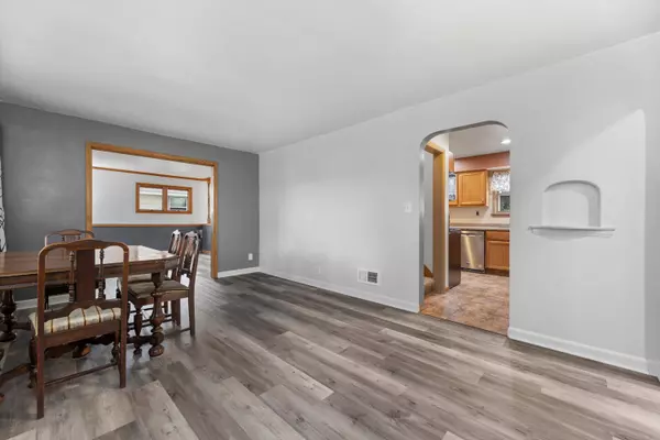 1017 S 115th, West Allis, WI 53214