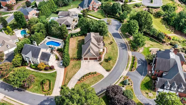 3831 8th Street PL NW, Hickory, NC 28601