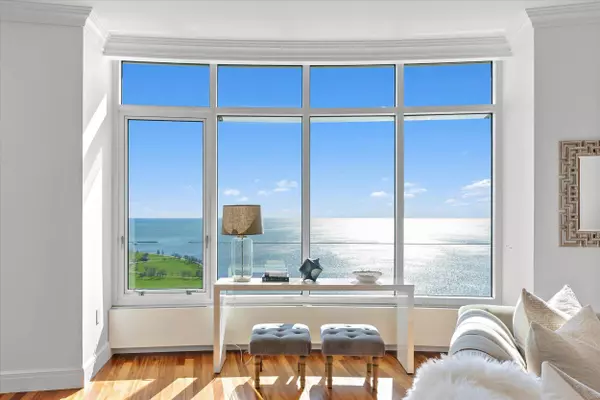 825 N Prospect Unit 2301, Milwaukee, WI 53202