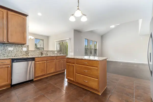 2895 Adam Avenue, Montgomery, IL 60538