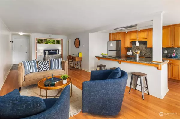 3200 W Commodore WAY #106, Seattle, WA 98199