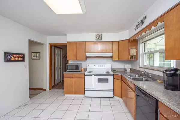 801 Rockhill Ave, Kettering, OH 45429