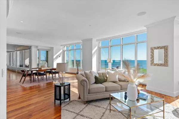 825 N Prospect Unit 2301, Milwaukee, WI 53202