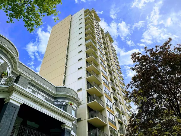 5471 S Hyde Park BLVD #12B, Chicago, IL 60615