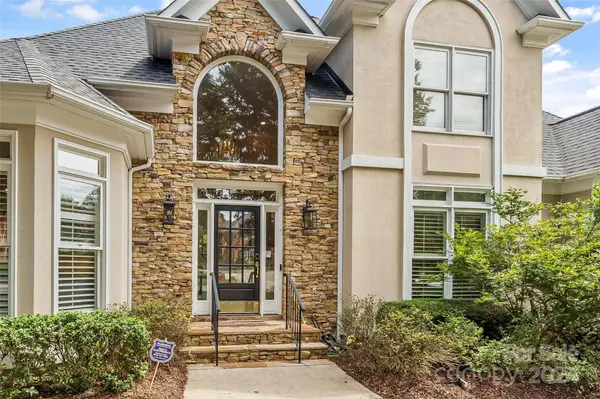 308 41st Avenue PL NW, Hickory, NC 28601