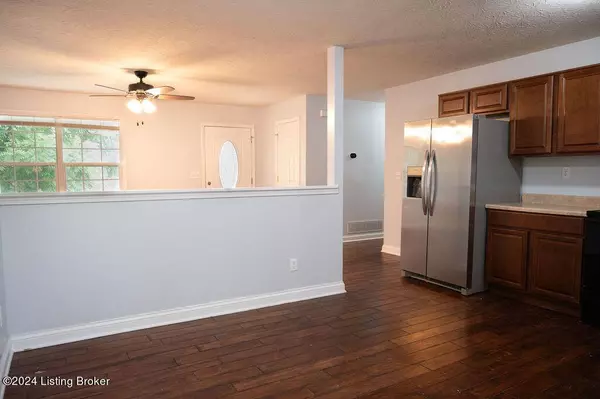 145 Joy Ct Ct, Radcliff, KY 40160