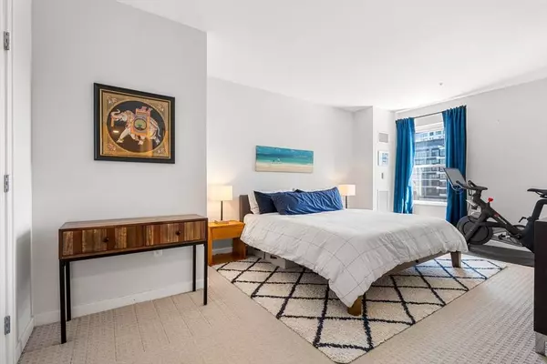 16 Miner St #505, Boston, MA 02215