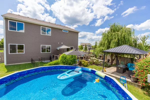 1444 Summit LN, Pingree Grove, IL 60140