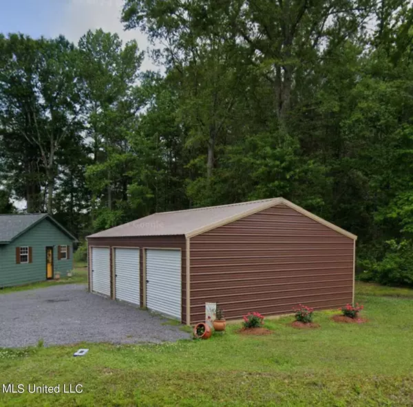 554 County Line Road, Mendenhall, MS 39114