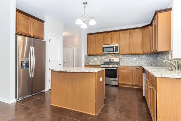 2895 Adam Avenue, Montgomery, IL 60538