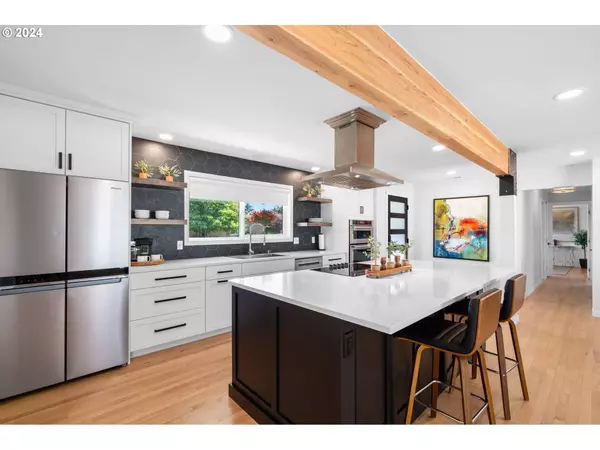 1617 NE IONE LOOP, Camas, WA 98607