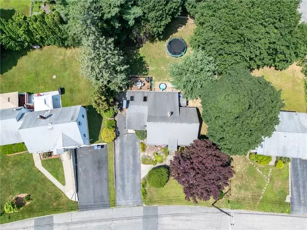 59 Westfield DR, Cranston, RI 02920