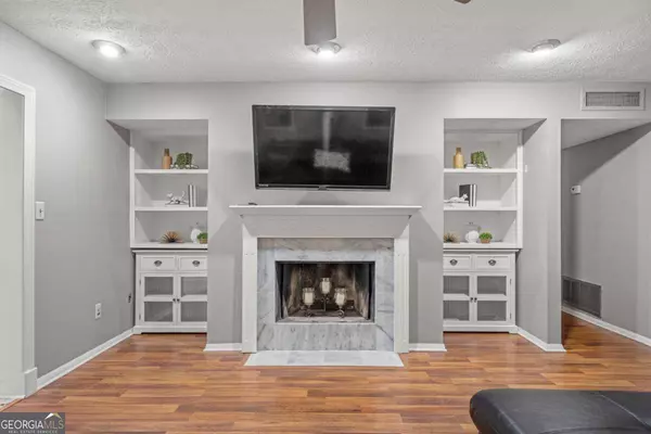 211 River Mill CIR, Roswell, GA 30075