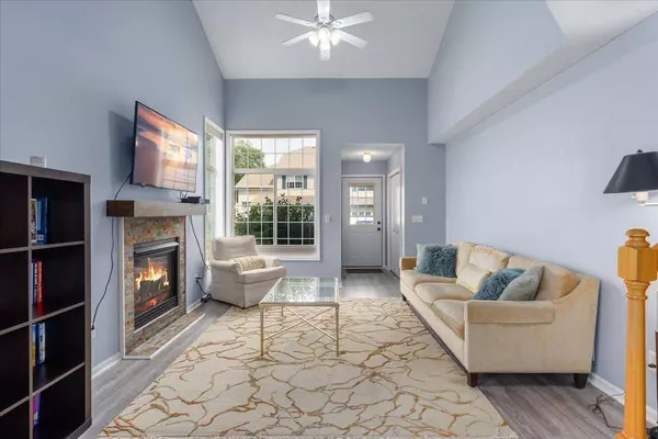 554 Spruce DR, Hudson, WI 54016