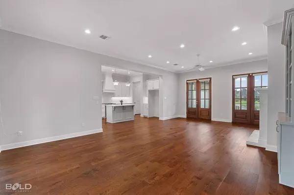 2120 Old Grove Circle, Shreveport, LA 71106