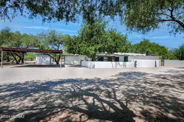 2493 N Mesquite Thicket Court, Tucson, AZ 85749