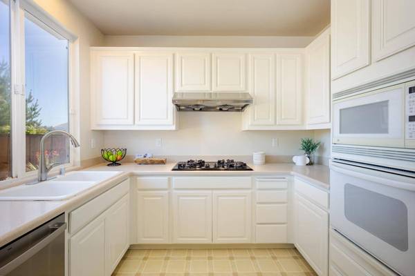 198 El Rancho DR, South San Francisco, CA 94080