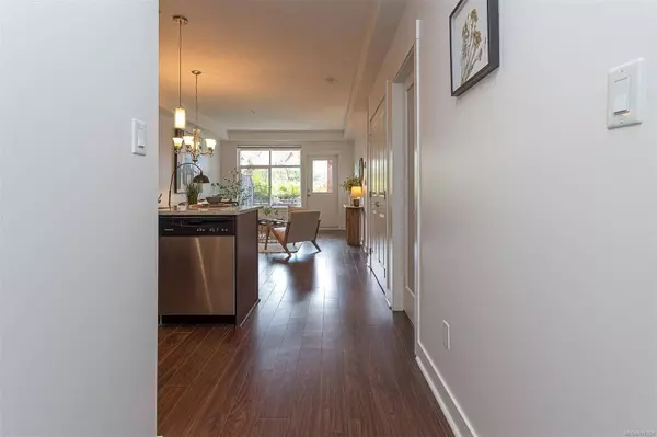 662 Goldstream Ave #213, Langford, BC V9B 2X8