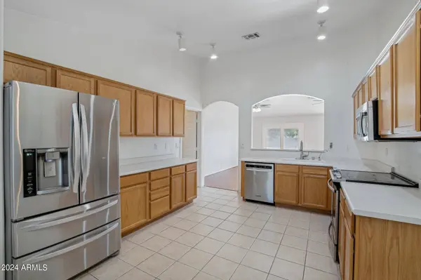 8329 N 87TH Drive, Peoria, AZ 85345