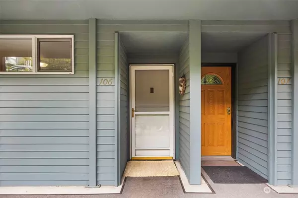 3200 W Commodore WAY #106, Seattle, WA 98199