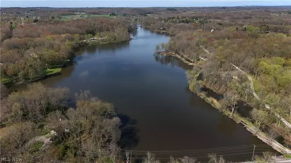 Erie AVE NW, Canal Fulton, OH 44614