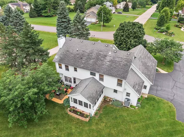 7213 Deerwood TRL, Mchenry, IL 60050