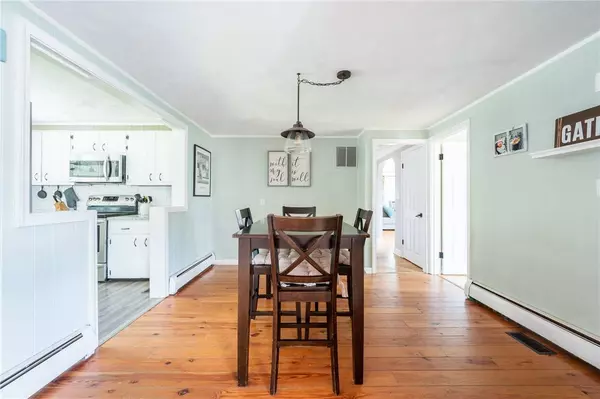 59 Westfield DR, Cranston, RI 02920