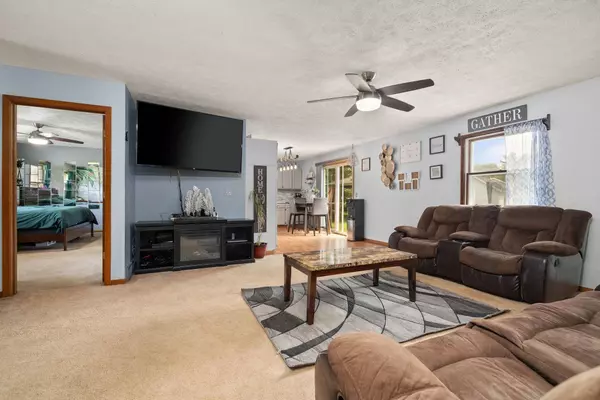 1307 Commonwealth Drive, Fort Atkinson, WI 53538