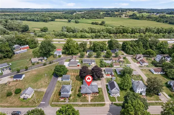 433 Park AVE NE, Bolivar, OH 44612