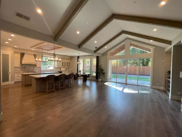 6871 Grant Ave, Carmichael, CA 95608