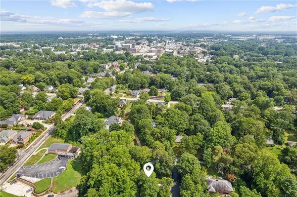 550 Ridgeview DR, Gainesville, GA 30501