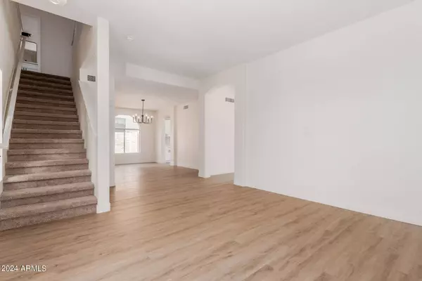 281 N BROOKSIDE Street, Chandler, AZ 85225