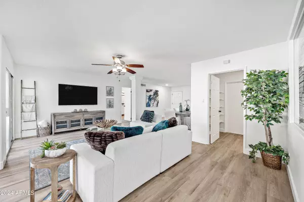 1818 E HARVARD Drive, Tempe, AZ 85283