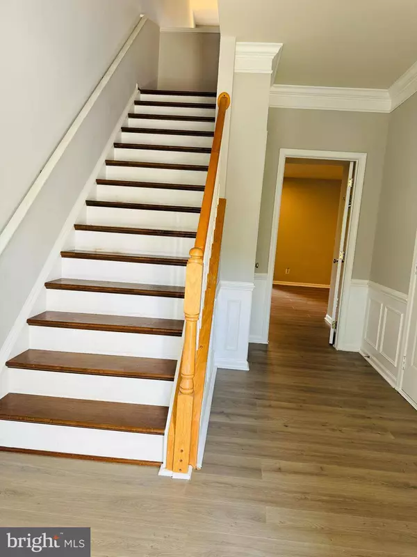 45627 WATERLOO STATION SQ, Sterling, VA 20166