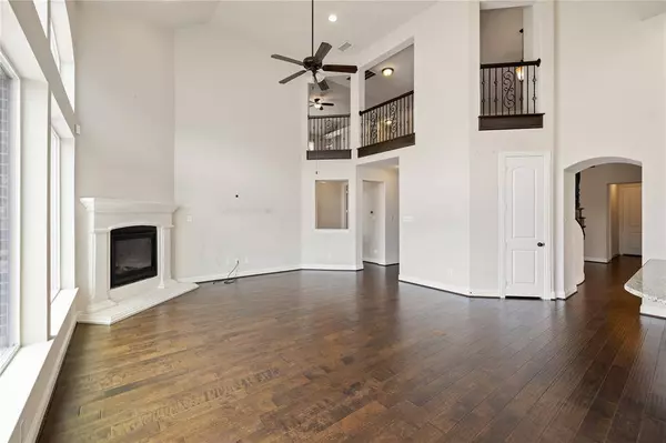 900 Marietta Lane, Aubrey, TX 76227