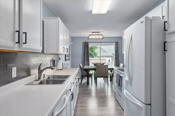 554 Spruce DR, Hudson, WI 54016