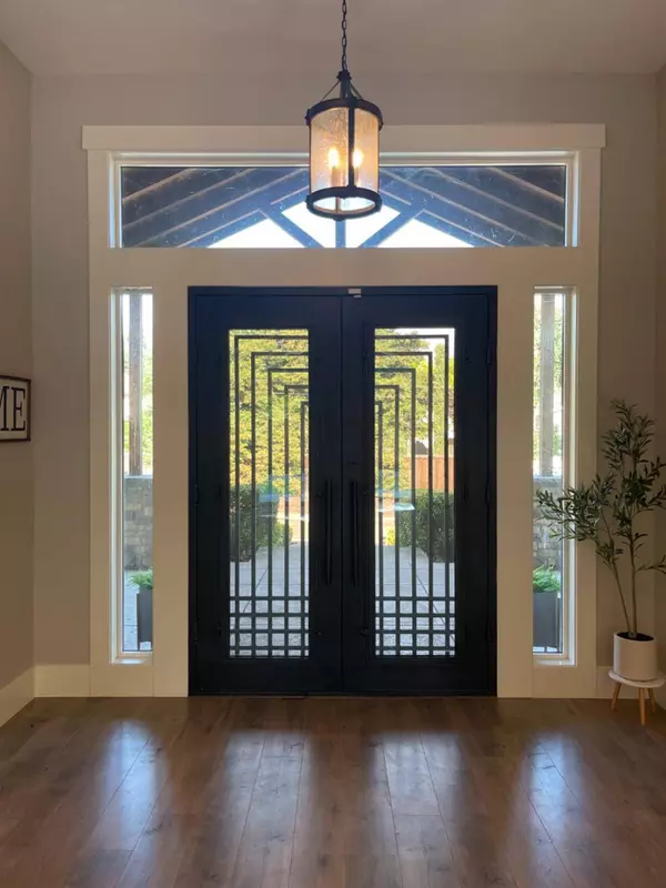 6871 Grant Ave, Carmichael, CA 95608