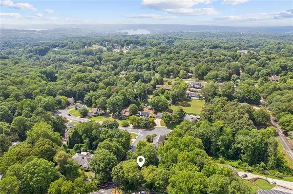 550 Ridgeview DR, Gainesville, GA 30501