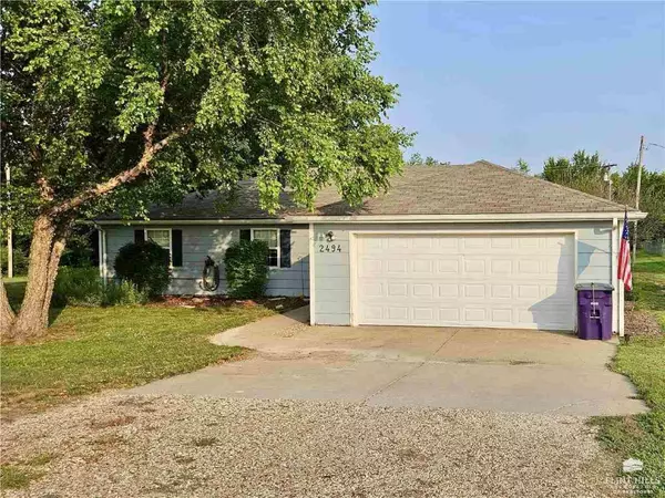 2494 Brookfield DR, Manhattan, KS 66503