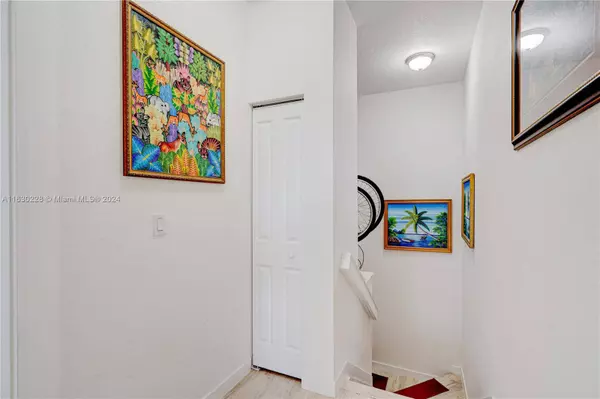 15500 SW 136th St #204, Miami, FL 33196