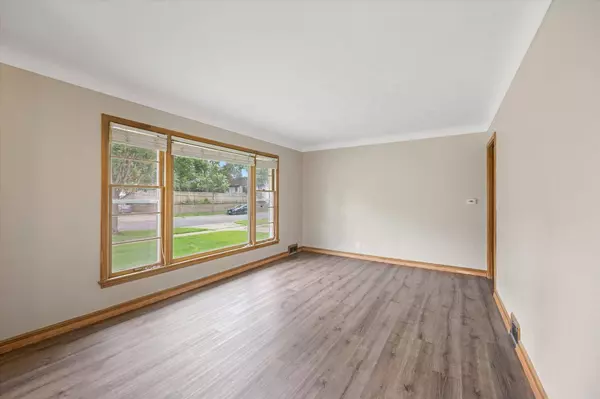 1459 Schletti ST, Saint Paul, MN 55117