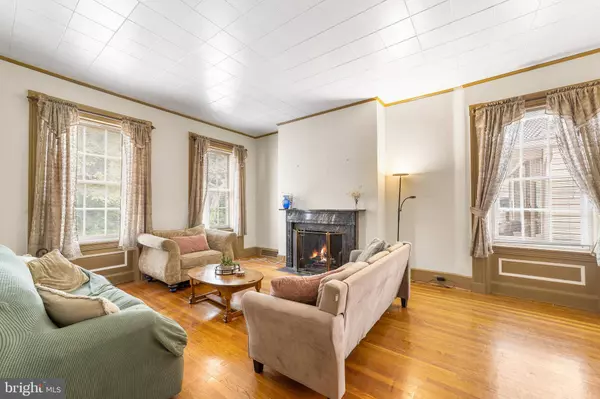 104 GARDEN ST, Mount Holly, NJ 08060