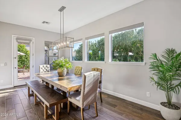 1909 W YEARLING Road, Phoenix, AZ 85085