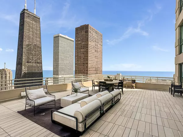 100 E Huron ST #4002, Chicago, IL 60611