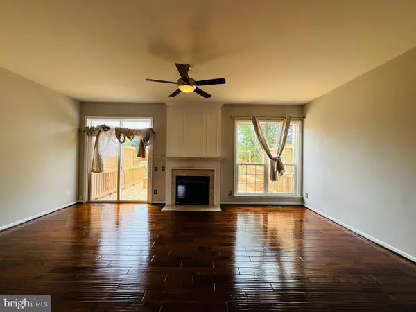 45627 WATERLOO STATION SQ, Sterling, VA 20166