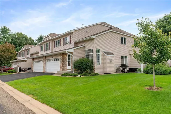 554 Spruce DR, Hudson, WI 54016