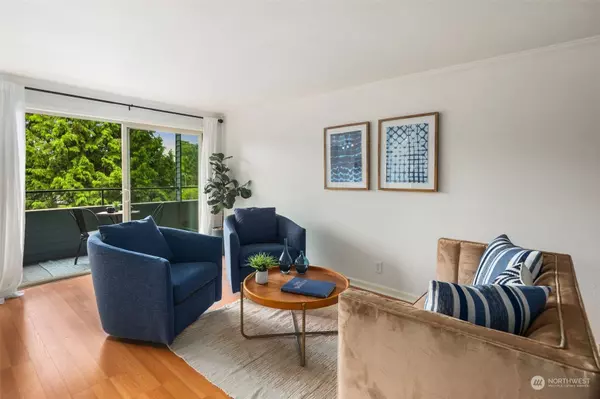 3200 W Commodore WAY #106, Seattle, WA 98199