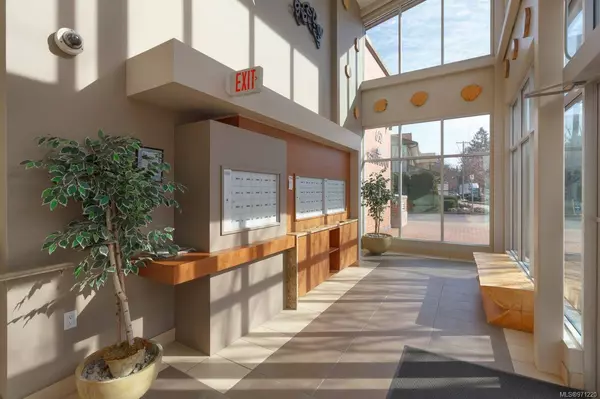 662 Goldstream Ave #213, Langford, BC V9B 2X8