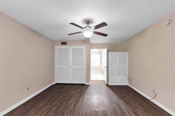 109 Magnolia WAY, Huntsville, TX 77320