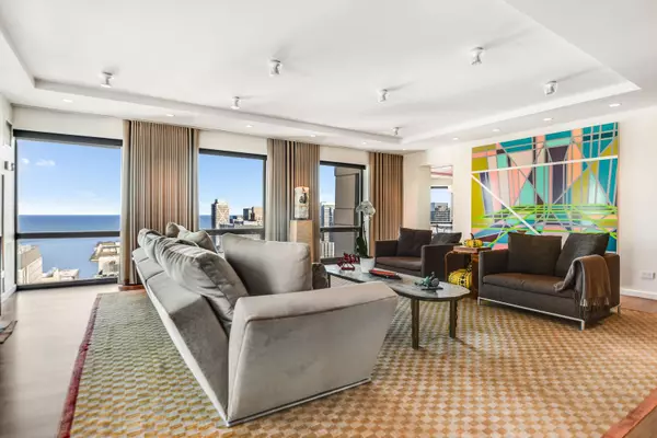 100 E Huron ST #4002, Chicago, IL 60611